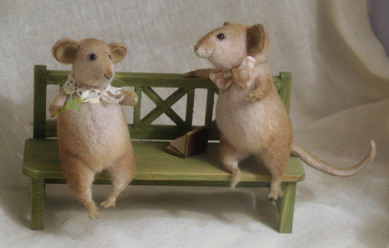 mice on a bench