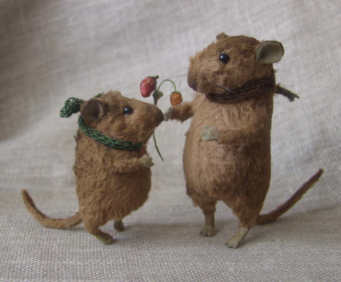 mice with berries
