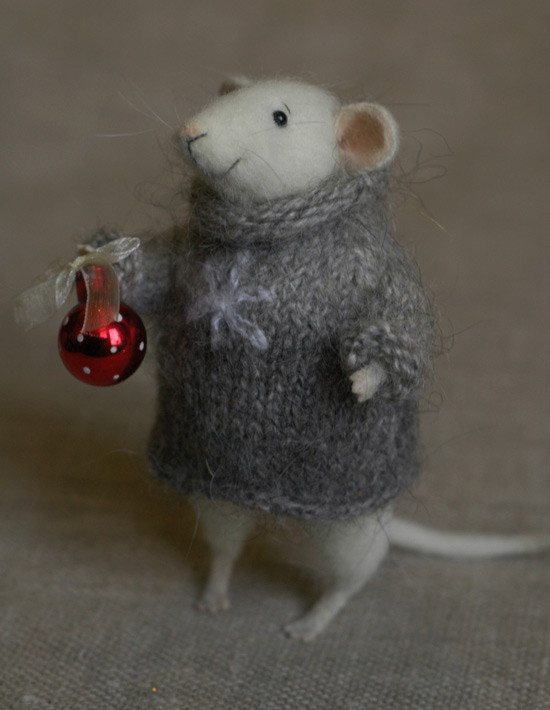 mouse with a Christmas ball