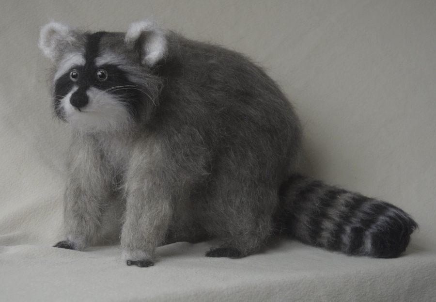 racoon toy