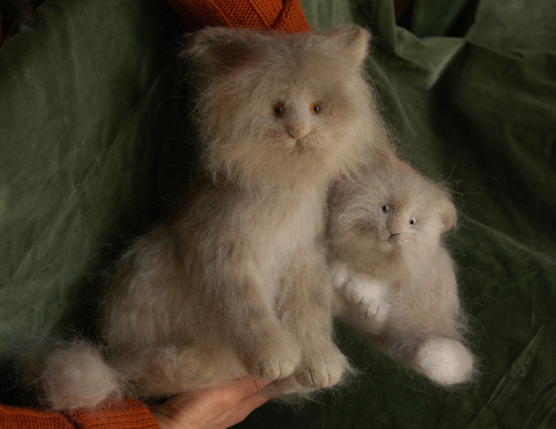 кошка с котенком