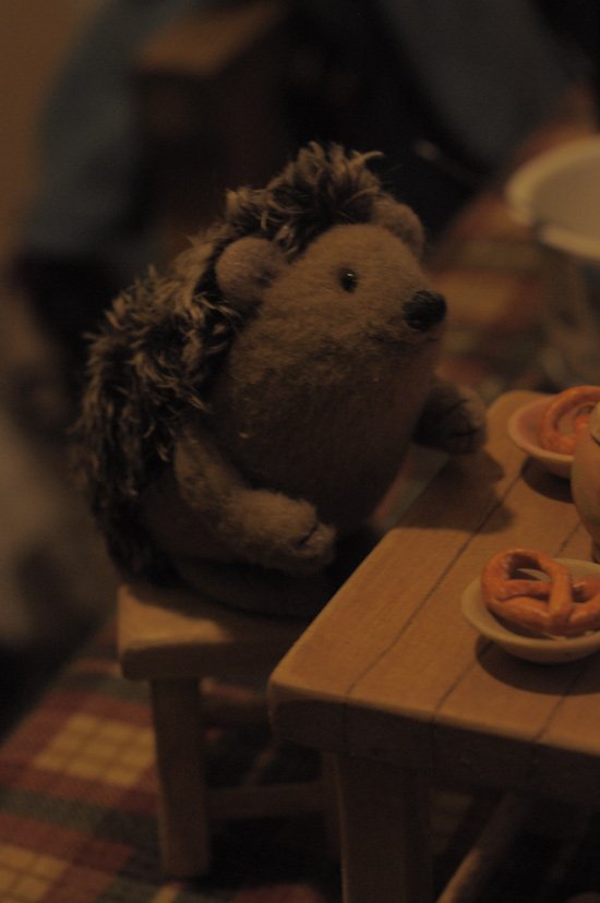 hedgehogs drinking tea