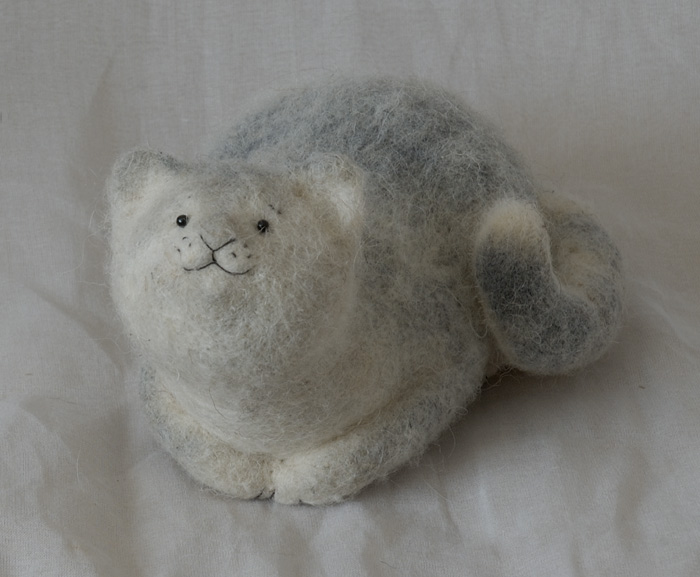 серая кошечка