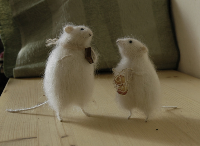 two chatting mice